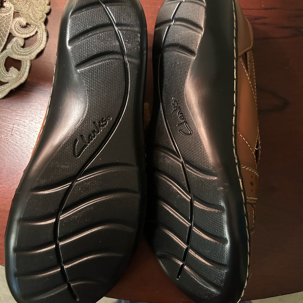 Clarks Women's Brown Leather Shoes - Picture 3 of 3